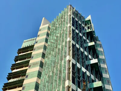 Frank Lloyd Wright was inspired by nature when he designed Price Tower&#39;s glass windows and green exterior.